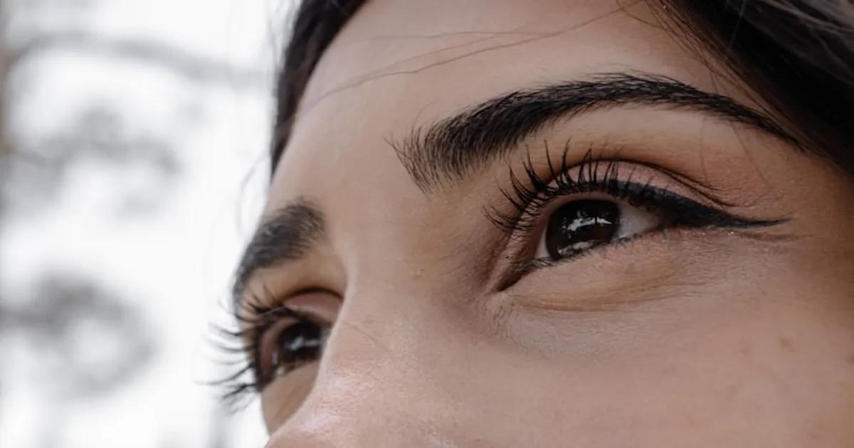 Diseño de Cejas según tu Tipo de Rostro: Guía Completa de Depilación con Cera